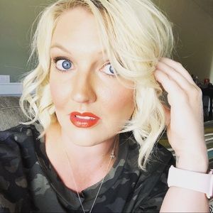 Meet your Posher, Kara